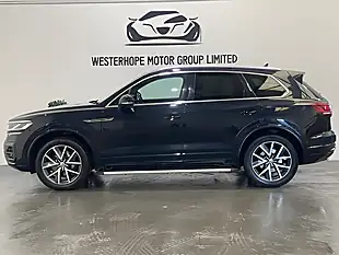 Used 2019 Volkswagen Touareg R-Line Tech Blue - Interior and Exterior details 17