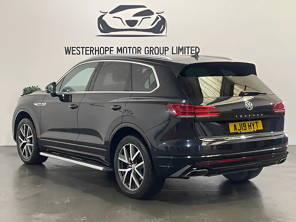 Used 2019 Volkswagen Touareg R-Line Tech Blue - Interior and Exterior details 2