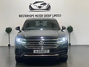 Used 2019 Volkswagen Touareg R-Line Tech Blue - Interior and Exterior details 8