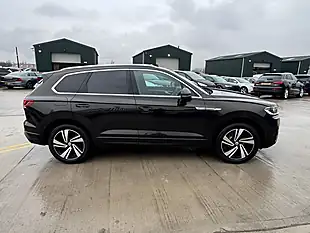 Used 2019 Volkswagen Touareg R-Line Tech Brown - Interior and Exterior details 10