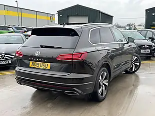 Used 2019 Volkswagen Touareg R-Line Tech Brown - Interior and Exterior details 11