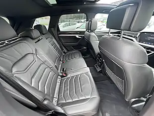 Used 2019 Volkswagen Touareg R-Line Tech Brown - Interior and Exterior details 16
