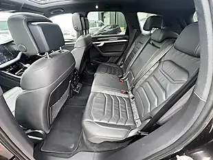 Used 2019 Volkswagen Touareg R-Line Tech Brown - Interior and Exterior details 17