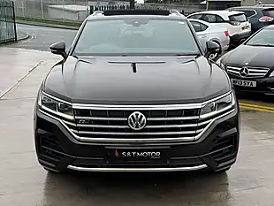 Used 2019 Volkswagen Touareg R-Line Tech Brown - Interior and Exterior details 3