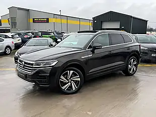 Used 2019 Volkswagen Touareg R-Line Tech Brown - Interior and Exterior details 4