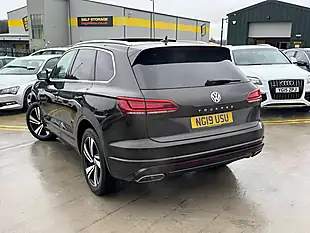 Used 2019 Volkswagen Touareg R-Line Tech Brown - Interior and Exterior details 5