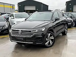 Used 2019 Volkswagen Touareg R-Line Tech Brown - Interior and Exterior details 6