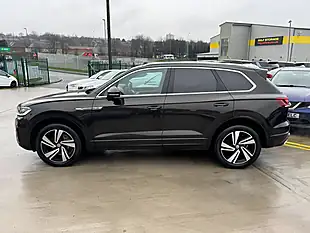 Used 2019 Volkswagen Touareg R-Line Tech Brown - Interior and Exterior details 8