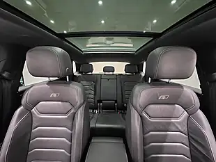 Used 2019 Volkswagen Touareg R-Line Tech Deep Black - Interior and Exterior details 11
