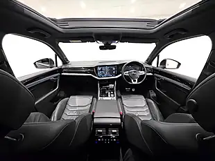 Used 2019 Volkswagen Touareg R-Line Tech Deep Black - Interior and Exterior details 15