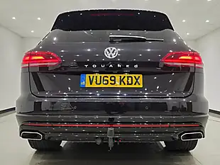 Used 2019 Volkswagen Touareg R-Line Tech Deep Black - Interior and Exterior details 19