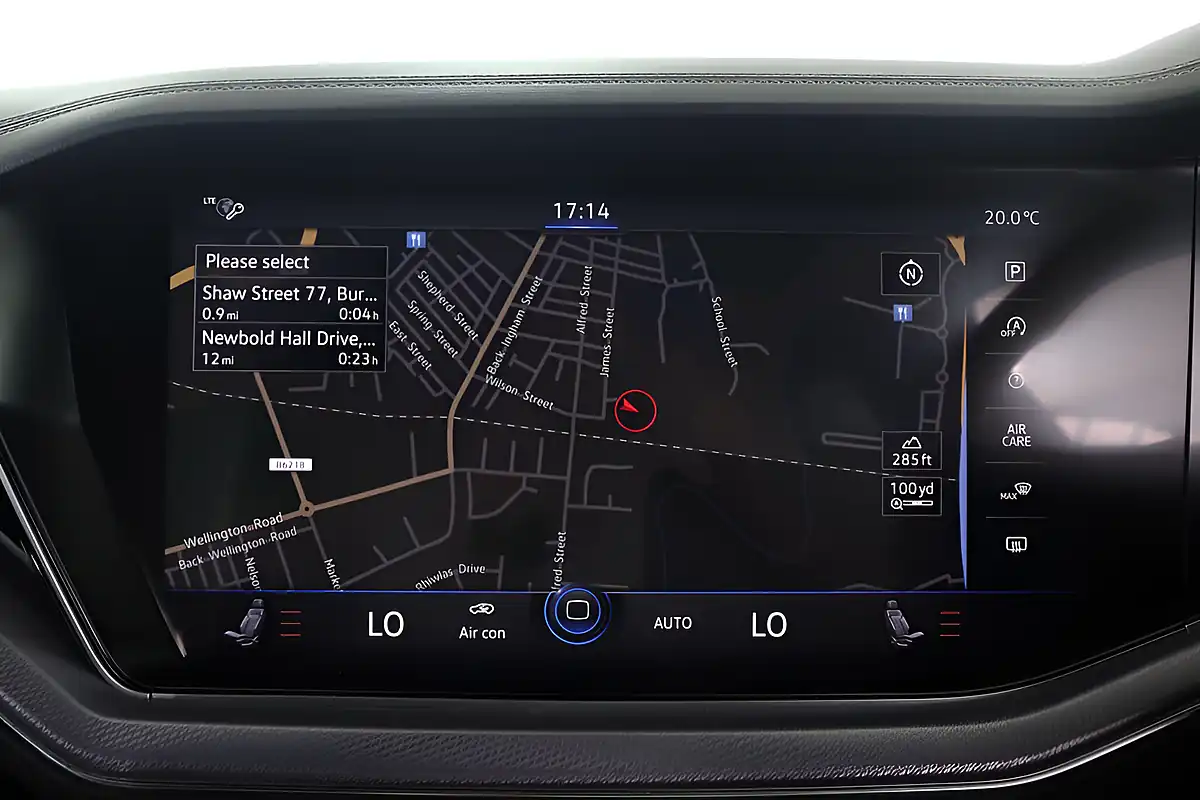 Used 2019 Volkswagen Touareg R-Line Tech Grey - Interior and Exterior details 15