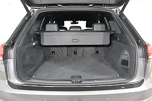 Used 2019 Volkswagen Touareg R-Line Tech Grey - Interior and Exterior details 18