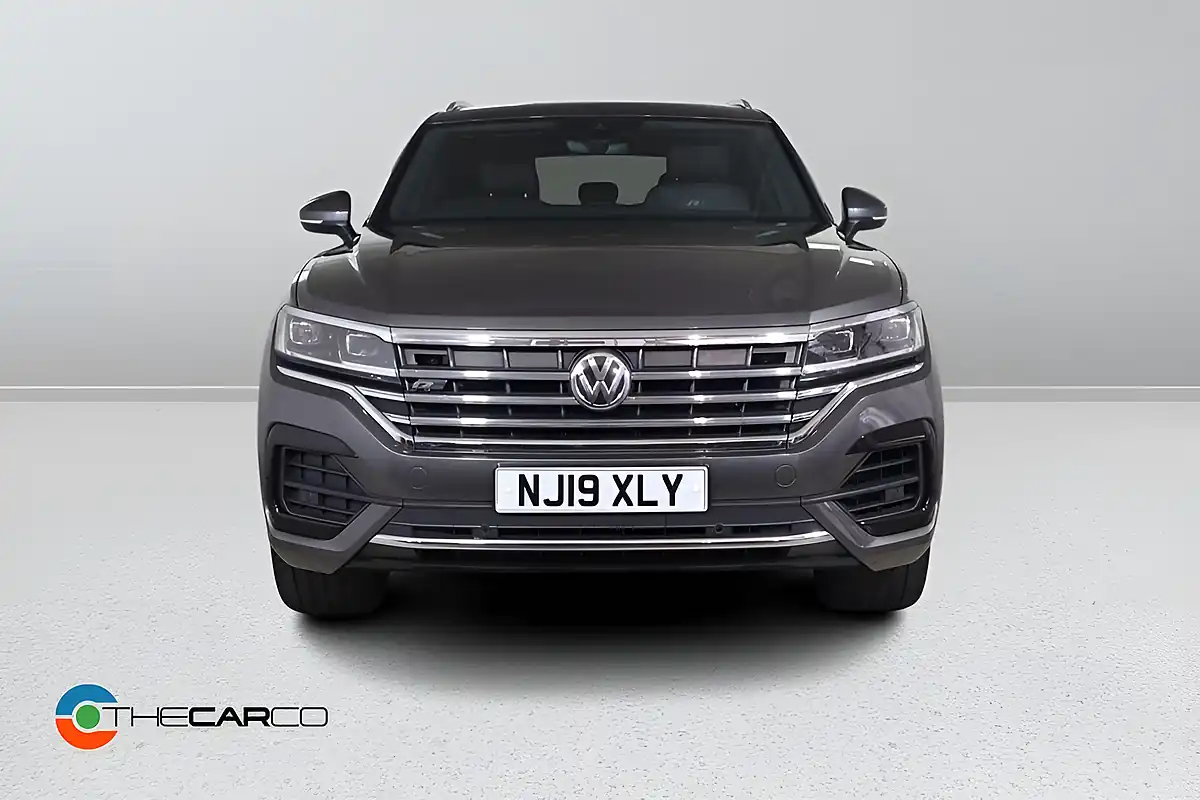 Used 2019 Volkswagen Touareg R-Line Tech Grey - Interior and Exterior details 3