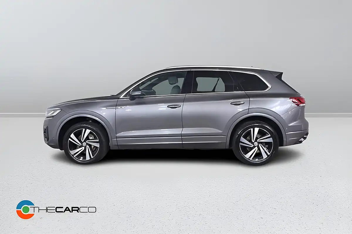 Used 2019 Volkswagen Touareg R-Line Tech Grey - Interior and Exterior details 5