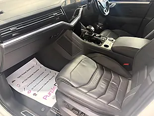 Used 2019 Volkswagen Touareg R-Line Tech White - Interior and Exterior details 11