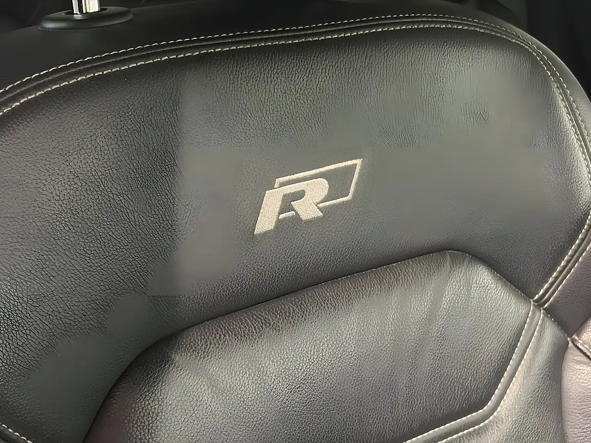Used 2019 Volkswagen Touareg R-Line Tech White - Interior and Exterior details 12