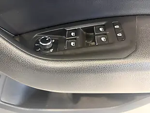 Used 2019 Volkswagen Touareg R-Line Tech White - Interior and Exterior details 4