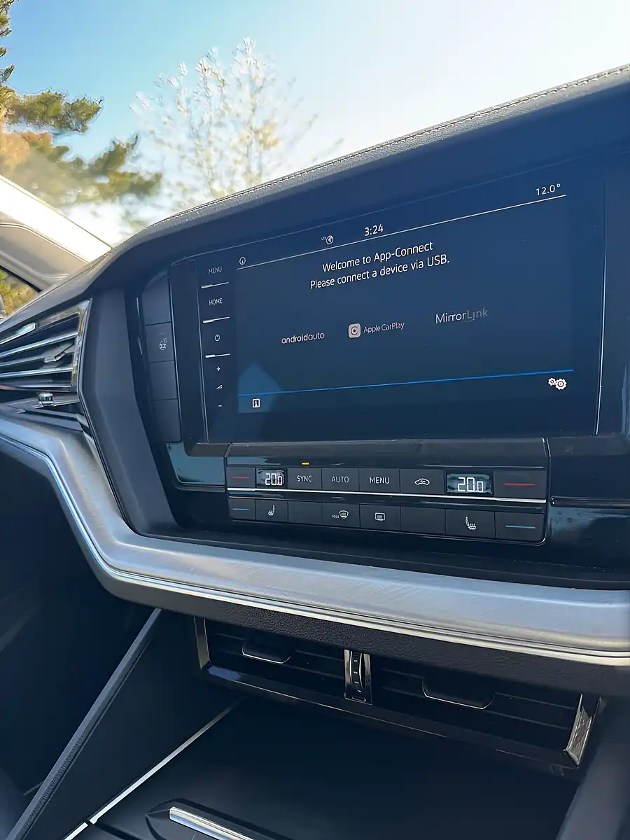 Used 2019 Volkswagen Touareg Sel Black - Interior and Exterior details 10