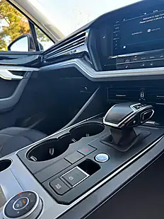 Used 2019 Volkswagen Touareg Sel Black - Interior and Exterior details 11