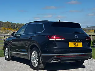 Used 2019 Volkswagen Touareg Sel Black - Interior and Exterior details 3