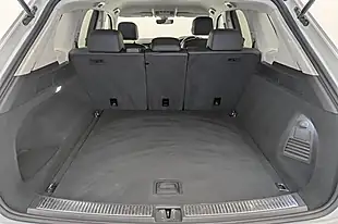 Used 2019 Volkswagen Touareg Sel White - Interior and Exterior details 17