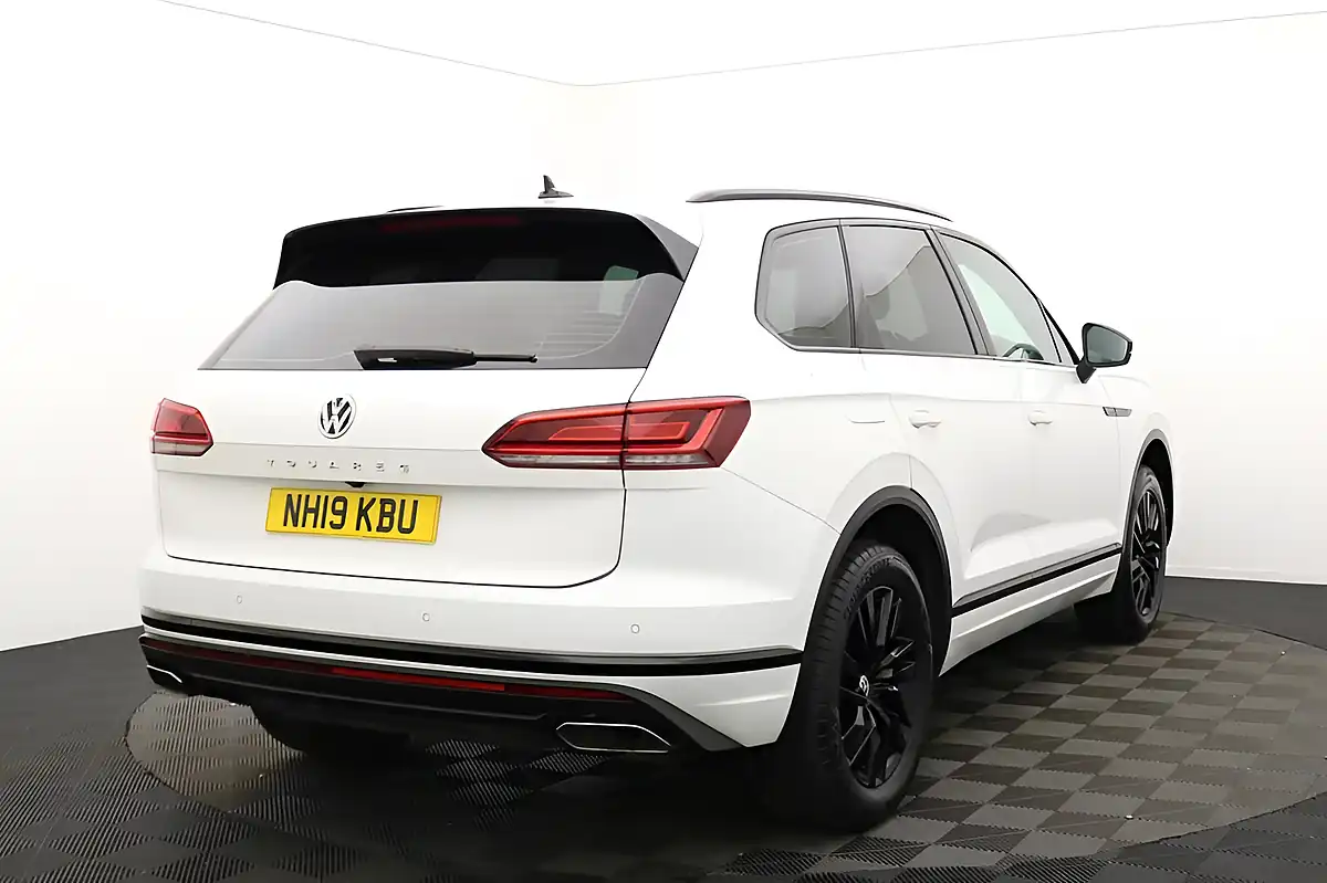 Used 2019 Volkswagen Touareg Sel White - Interior and Exterior details 3