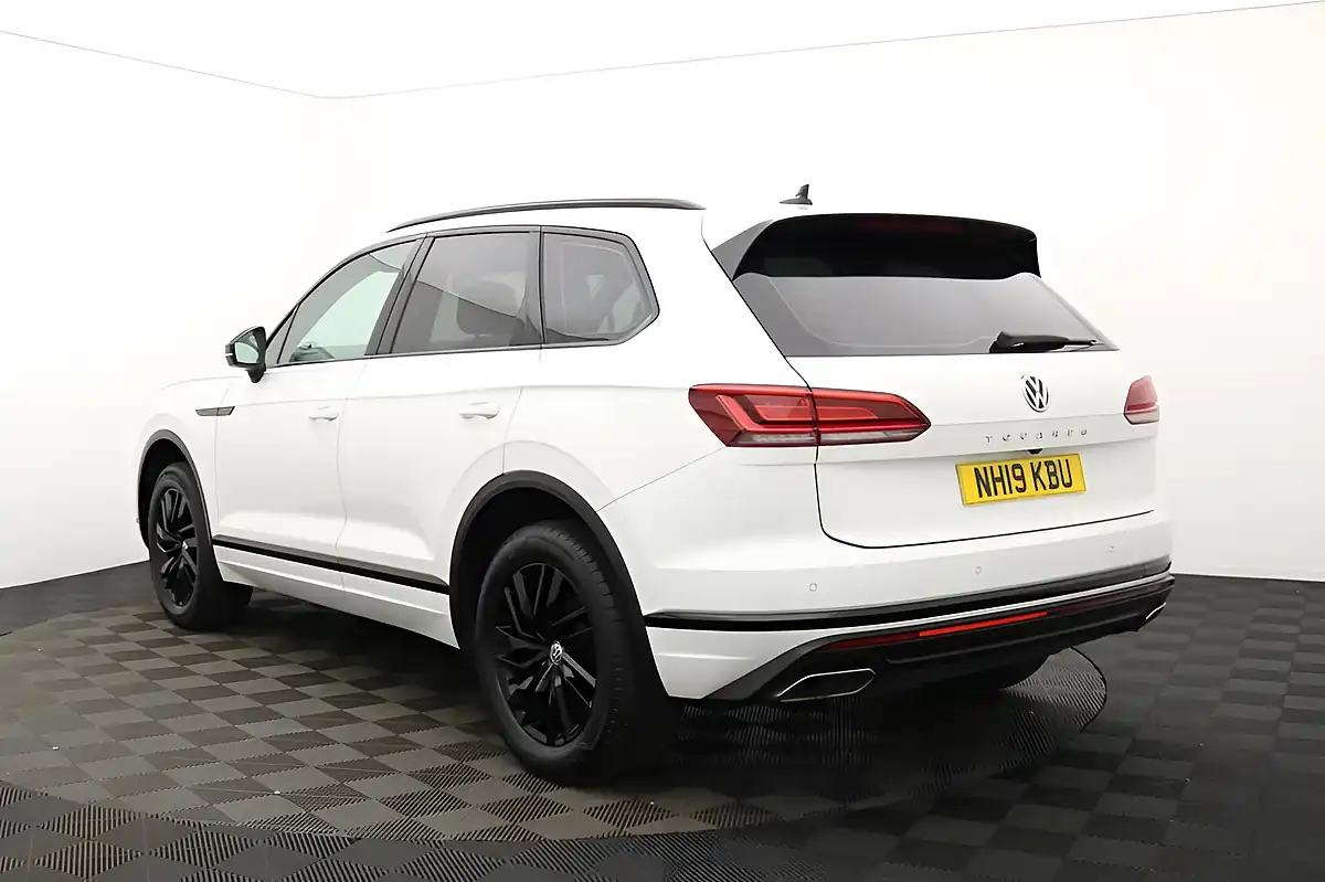 Used 2019 Volkswagen Touareg Sel White - Interior and Exterior details 5