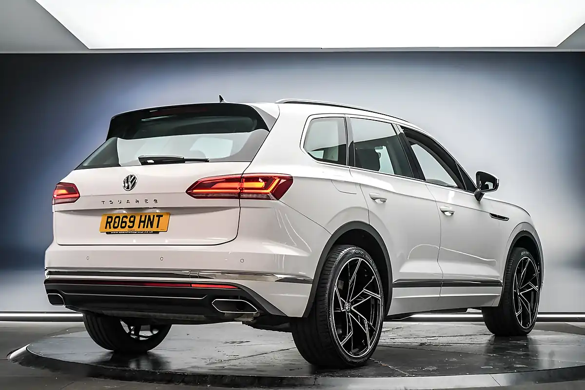 Used 2019 Volkswagen Touareg Sel White - Interior and Exterior details 3