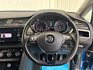 Used 2019 Volkswagen Touran Se Caribbean Blue - Interior and Exterior details 15