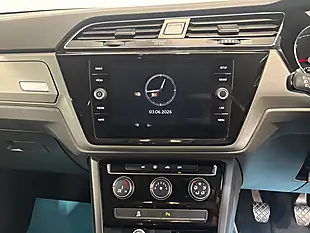 Used 2019 Volkswagen Touran Se Caribbean Blue - Interior and Exterior details 16