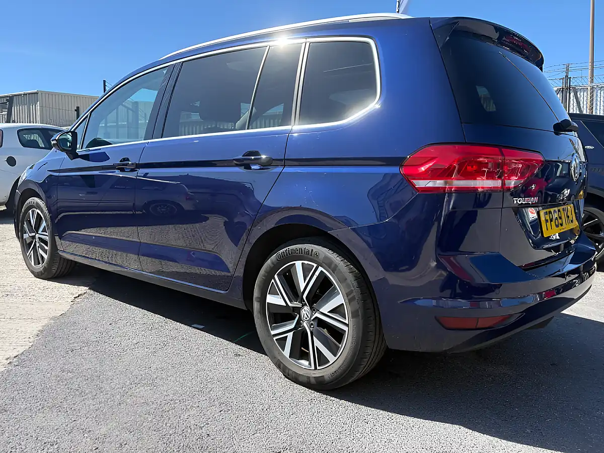 Used 2019 Volkswagen Touran Sel Blue - Interior and Exterior details 10