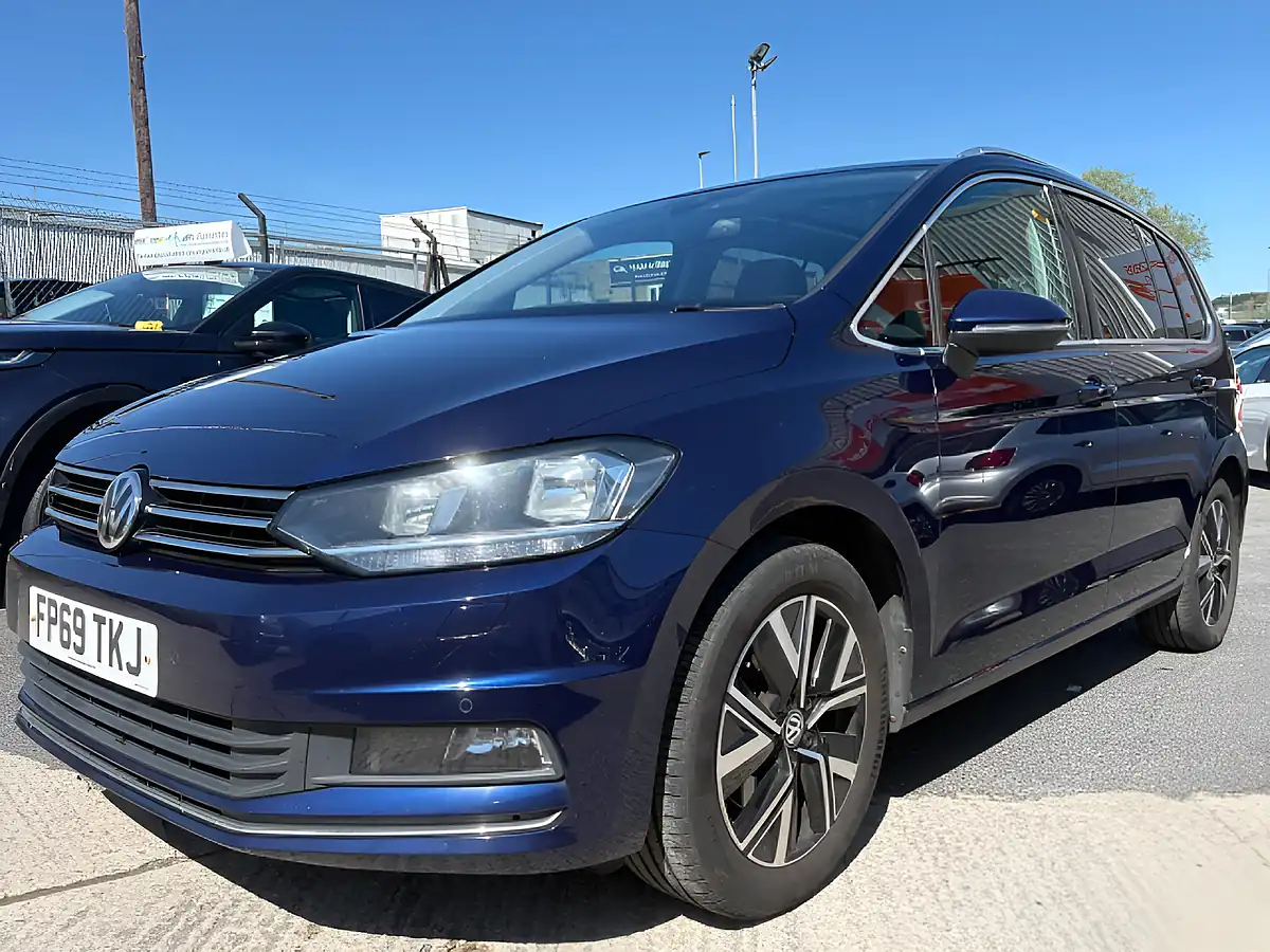Used 2019 Volkswagen Touran Sel Blue - Interior and Exterior details 12