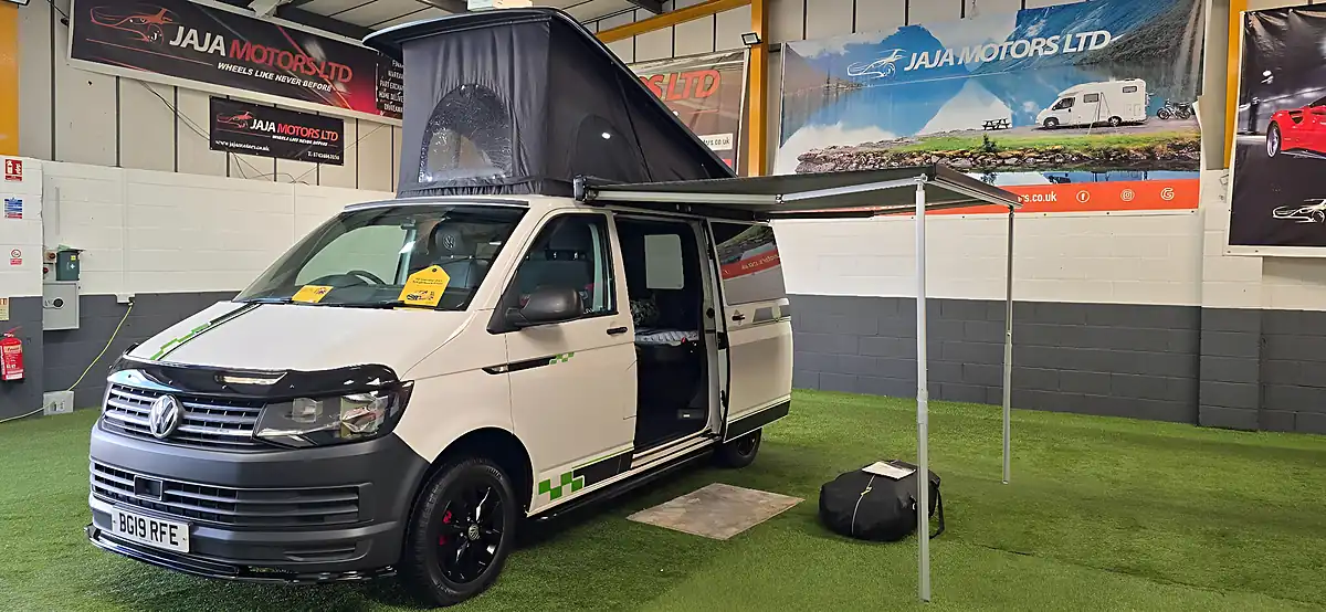 Used 2019 Volkswagen Transporter Campervan White - Interior and Exterior details 12