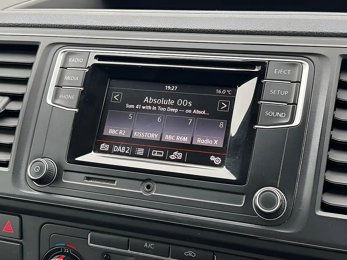 Used 2019 Volkswagen Transporter Highline Black - Interior and Exterior details 15