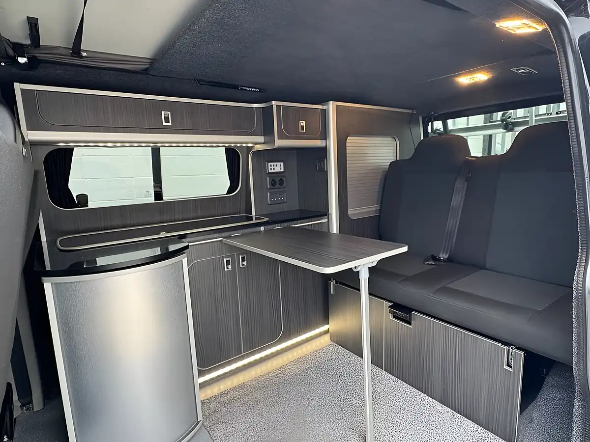 Used 2019 Volkswagen Transporter Highline Black - Interior and Exterior details 4