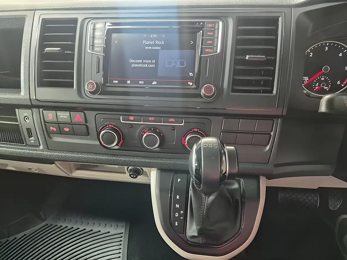 Used 2019 Volkswagen Transporter Highline Black Metallic - Interior and Exterior details 14
