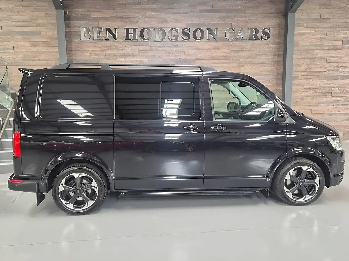 Used 2019 Volkswagen Transporter Highline Black Metallic - Interior and Exterior details 4