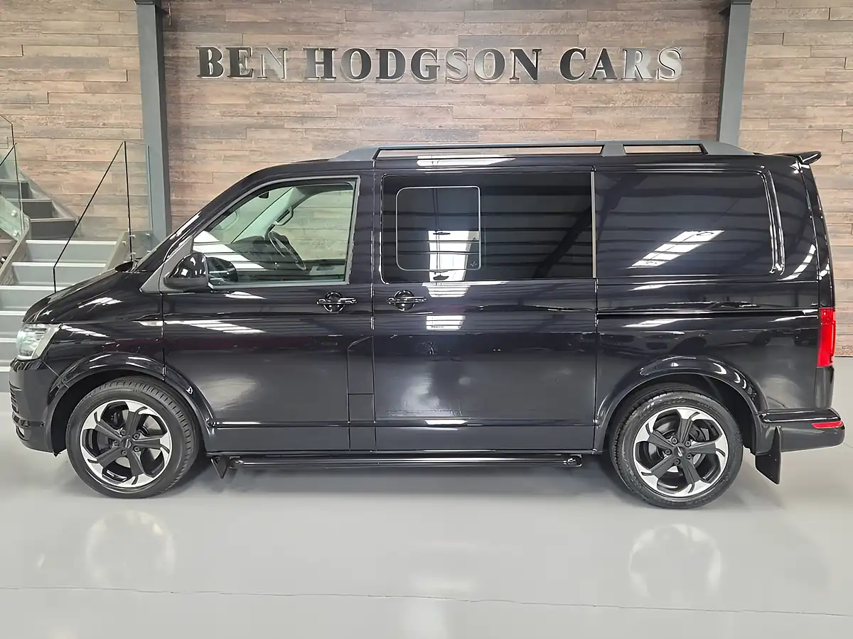 Used 2019 Volkswagen Transporter Highline Black Metallic - Interior and Exterior details 8