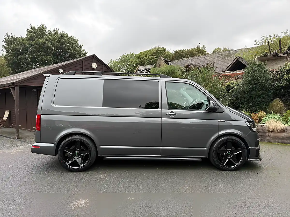 Used 2019 Volkswagen Transporter Highline Grey - Interior and Exterior details 11