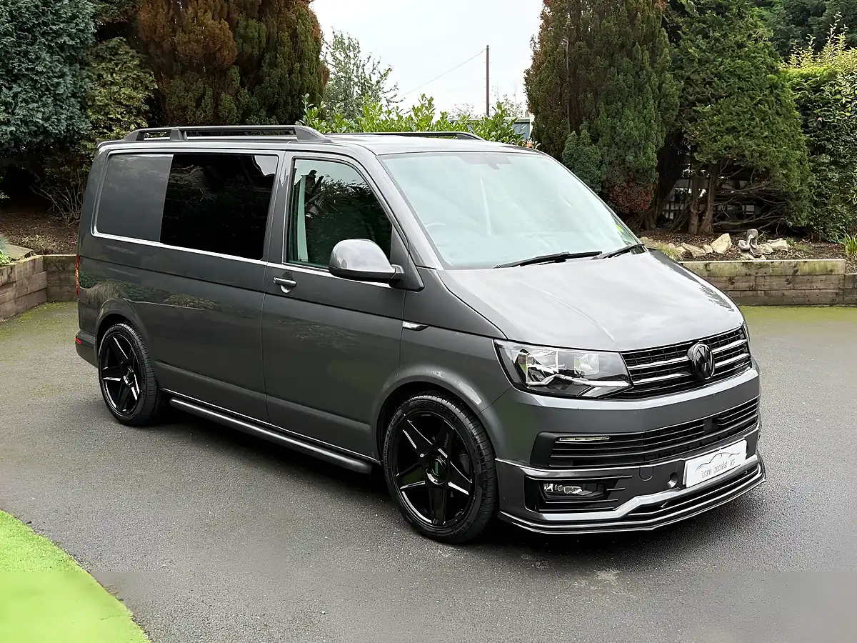 Used 2019 Volkswagen Transporter Highline Grey - Interior and Exterior details 8