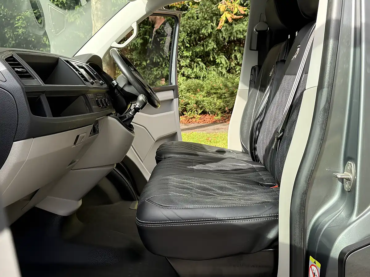 Used 2019 Volkswagen Transporter Highline Grey - Interior and Exterior details 15