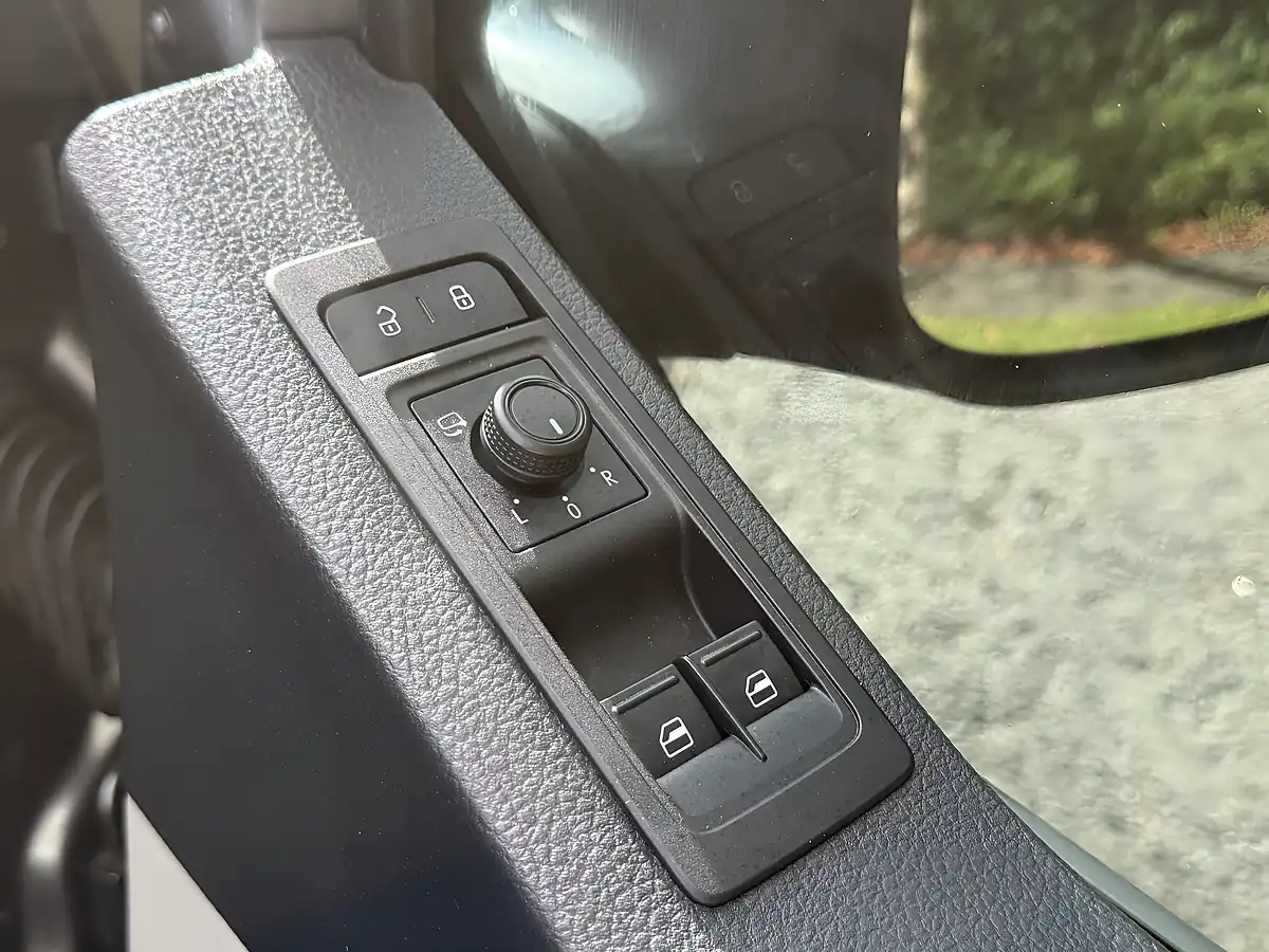 Used 2019 Volkswagen Transporter Highline Grey - Interior and Exterior details 16