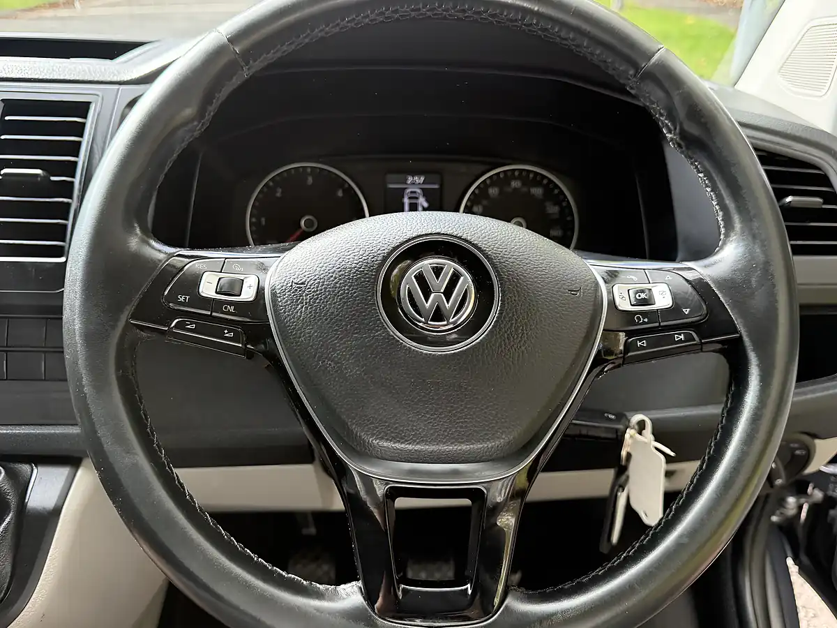 Used 2019 Volkswagen Transporter Highline Grey - Interior and Exterior details 17
