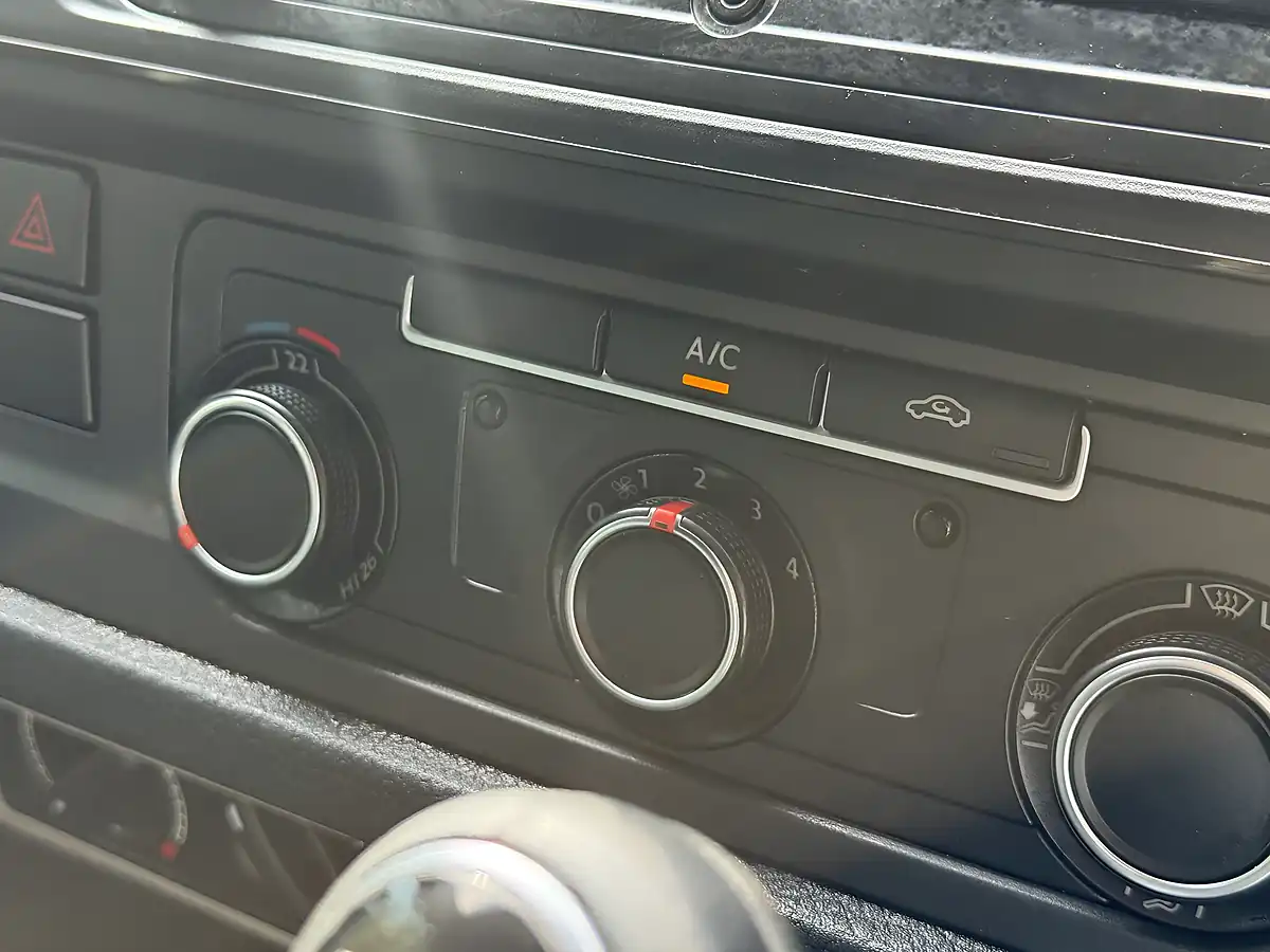 Used 2019 Volkswagen Transporter Highline Grey - Interior and Exterior details 18
