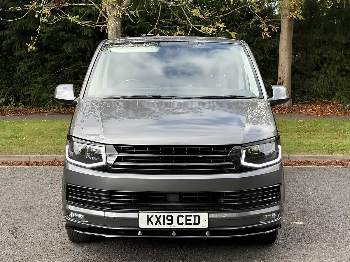 Used 2019 Volkswagen Transporter Highline Grey - Interior and Exterior details 4