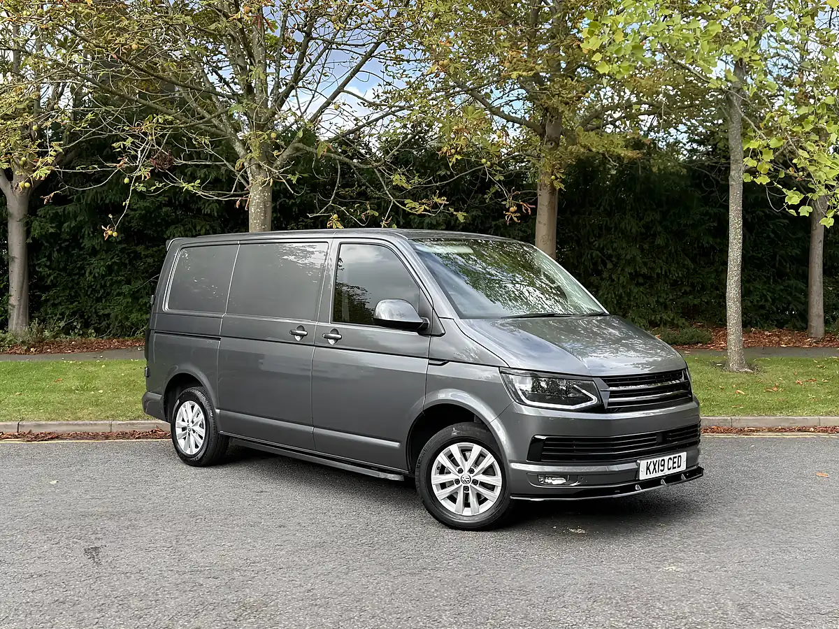 Used 2019 Volkswagen Transporter Highline Grey - Interior and Exterior details 8