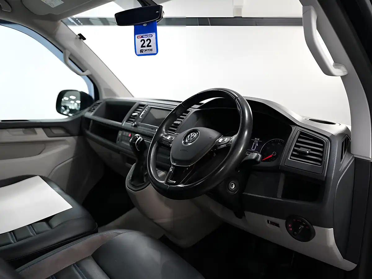 Used 2019 Volkswagen Transporter Highline Starlight Blue - Interior and Exterior details 13