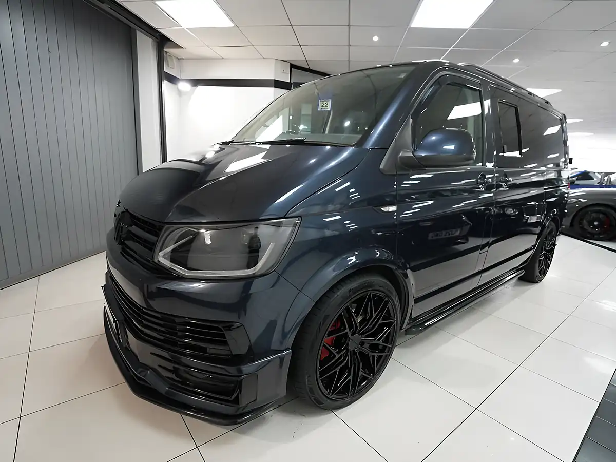Used 2019 Volkswagen Transporter Highline Starlight Blue - Interior and Exterior details 6