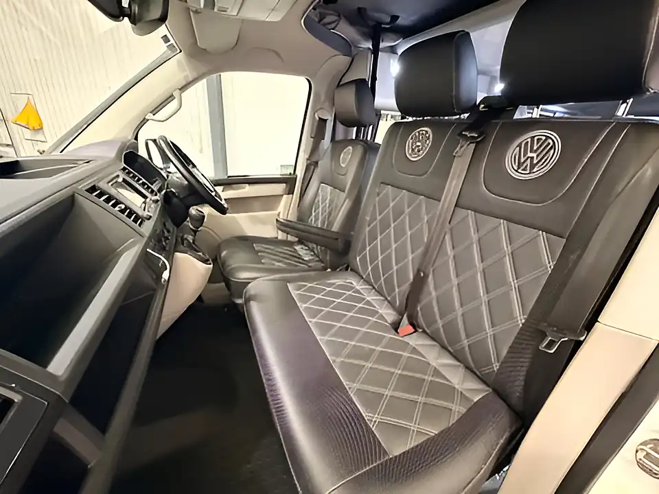 Used 2019 Volkswagen Transporter Highline White - Interior and Exterior details 15